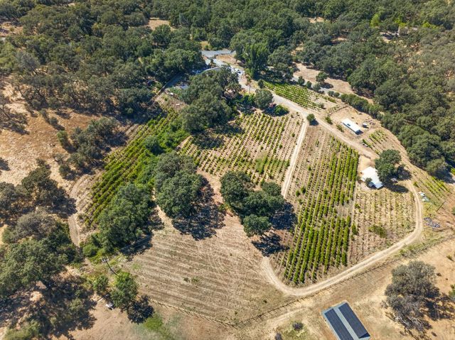 2402 Deer Valley Rd, Rescue, CA 95672