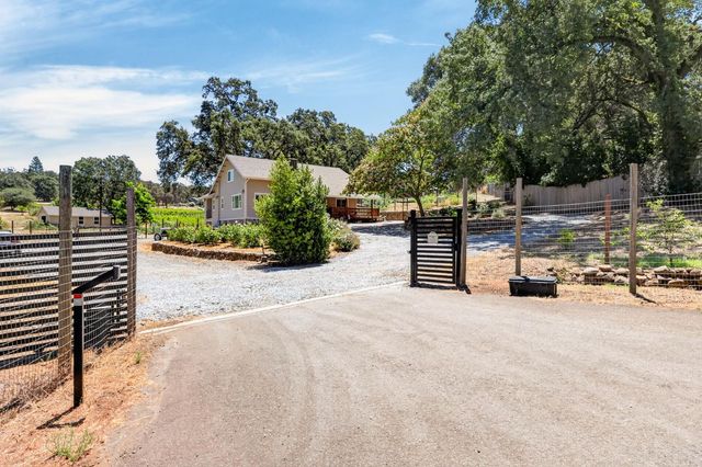 2402 Deer Valley Rd, Rescue, CA 95672