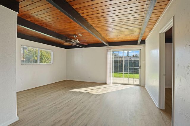 1706 La Jolla Dr, Stockton, CA 95204