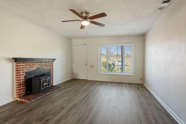 1706 La Jolla Dr, Stockton, CA 95204