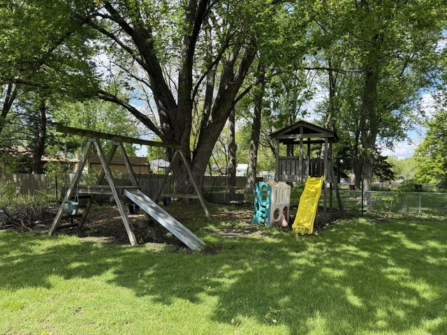 29w026 103rd Street, Naperville, IL 60564