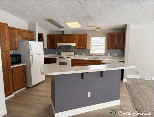 6633 Millstone Drive SE, Caledonia, MI 49316