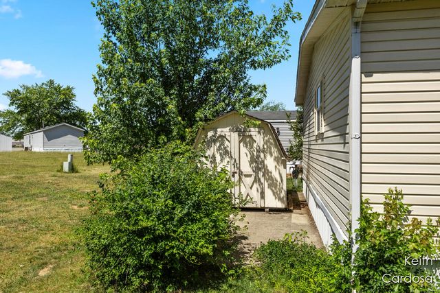 6633 Millstone Drive SE, Caledonia, MI 49316