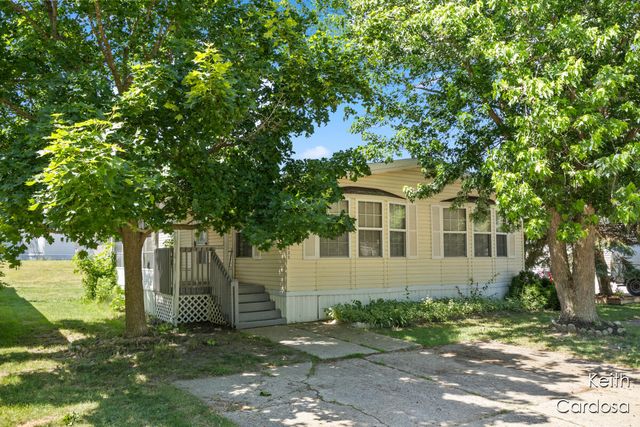 6633 Millstone Drive SE, Caledonia, MI 49316