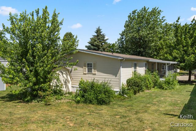 6633 Millstone Drive SE, Caledonia, MI 49316