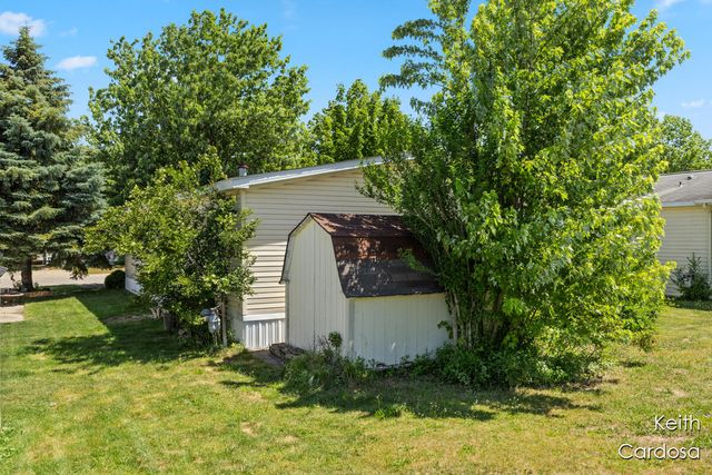 6633 Millstone Drive SE, Caledonia, MI 49316