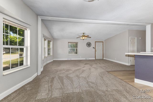 6633 Millstone Drive SE, Caledonia, MI 49316