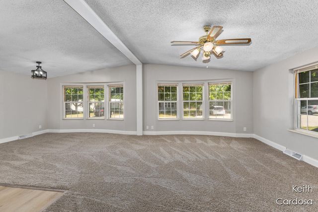 6633 Millstone Drive SE, Caledonia, MI 49316