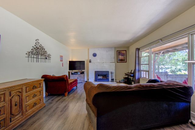 141 Glen Road, Weaverville, CA 96093