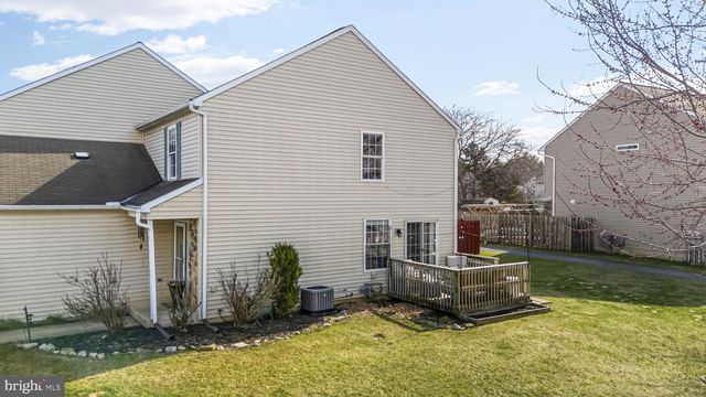 2960 ASTER LN, Lititz, PA 17543