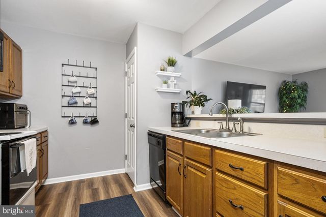 2960 ASTER LN, Lititz, PA 17543