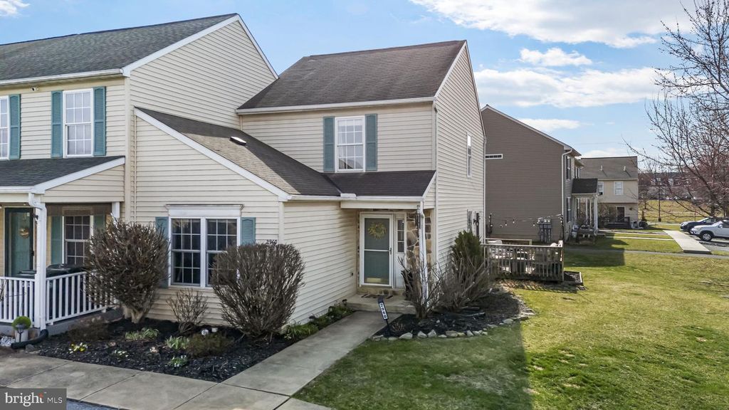 2960 ASTER LN, Lititz, PA 17543