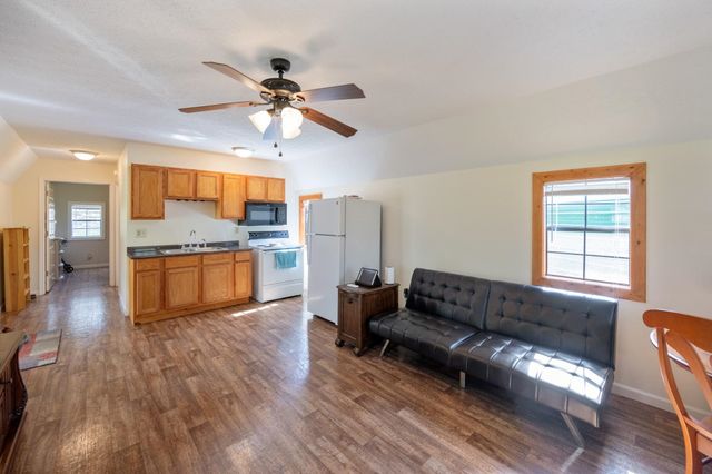 295 KAY ST, Big Sandy, TN 38221