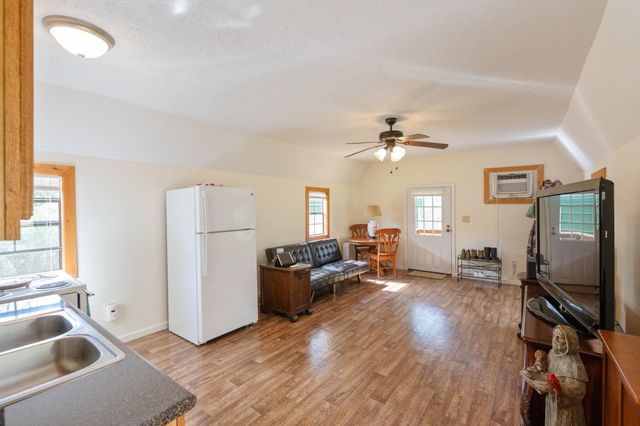 295 KAY ST, Big Sandy, TN 38221