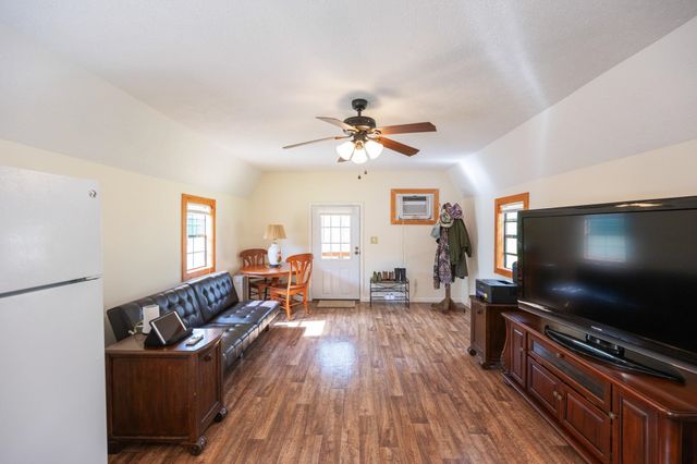 295 KAY ST, Big Sandy, TN 38221