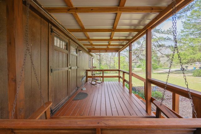 295 KAY ST, Big Sandy, TN 38221