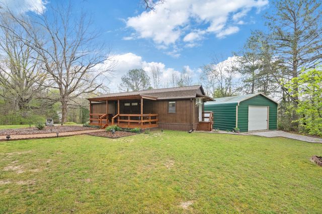 295 KAY ST, Big Sandy, TN 38221