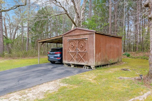 295 KAY ST, Big Sandy, TN 38221