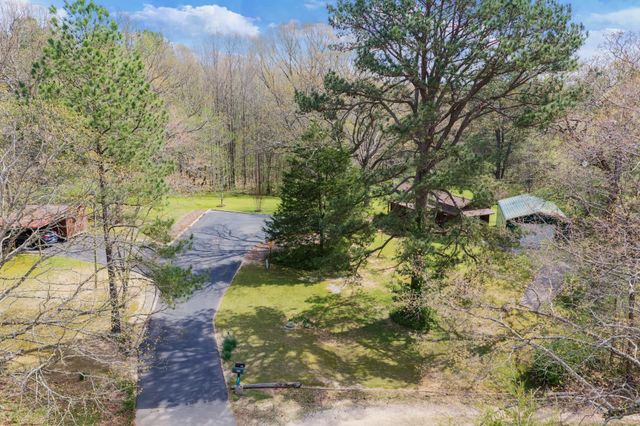 295 KAY ST, Big Sandy, TN 38221