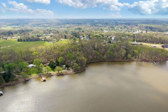 295 KAY ST, Big Sandy, TN 38221