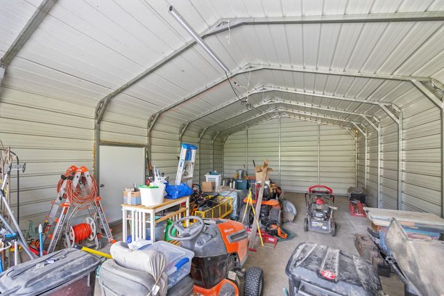 295 KAY ST, Big Sandy, TN 38221