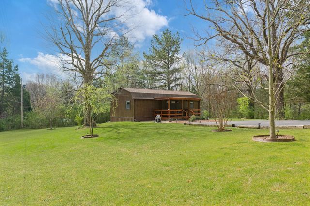 295 KAY ST, Big Sandy, TN 38221