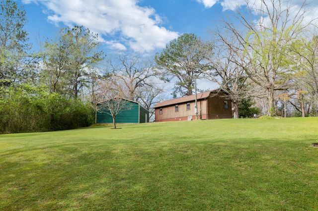 295 KAY ST, Big Sandy, TN 38221