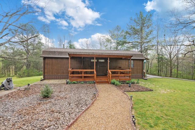 295 KAY ST, Big Sandy, TN 38221