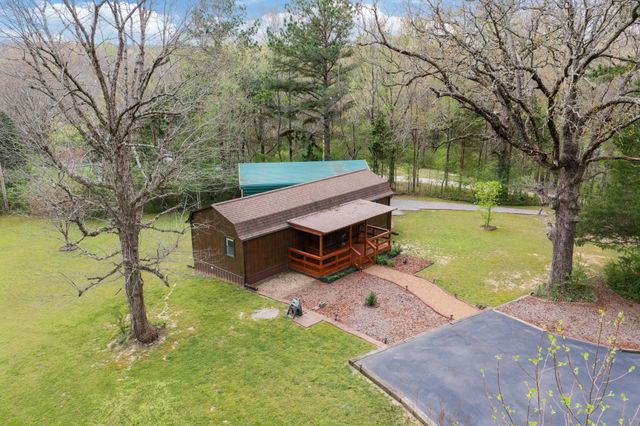 295 KAY ST, Big Sandy, TN 38221