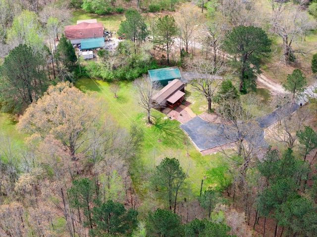 295 KAY ST, Big Sandy, TN 38221