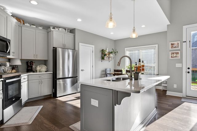 245 Saint Andrews Ct, Mcminnville, TN 37110