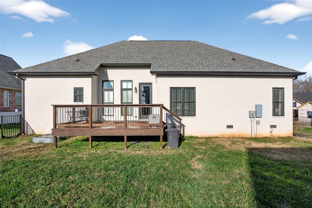 245 Saint Andrews Ct, Mcminnville, TN 37110