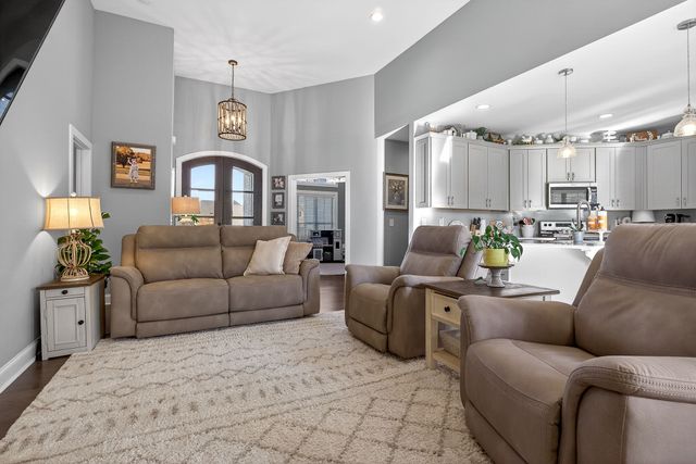 245 Saint Andrews Ct, Mcminnville, TN 37110