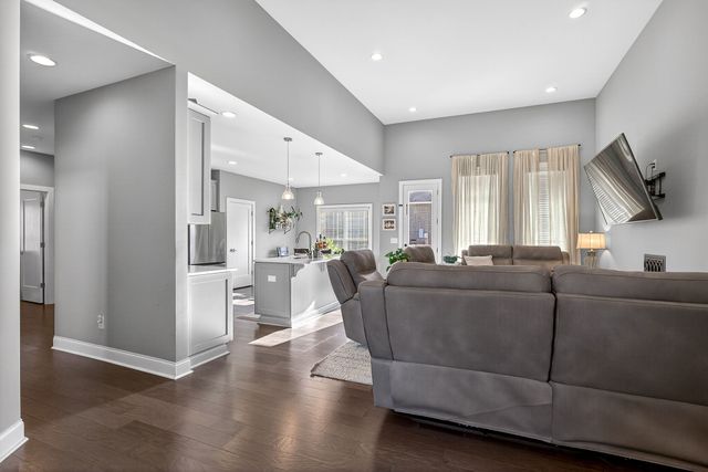 245 Saint Andrews Ct, Mcminnville, TN 37110