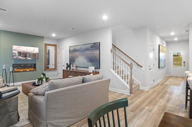 233 West Millbrook Drive, Spring Hill, TN 37174