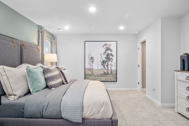 233 West Millbrook Drive, Spring Hill, TN 37174