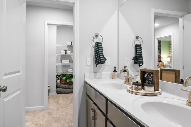 233 West Millbrook Drive, Spring Hill, TN 37174