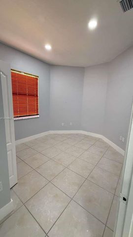 2120 NE 37th Rd 1, Homestead, FL 33033