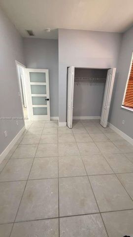 2120 NE 37th Rd 1, Homestead, FL 33033