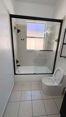 2120 NE 37th Rd 1, Homestead, FL 33033