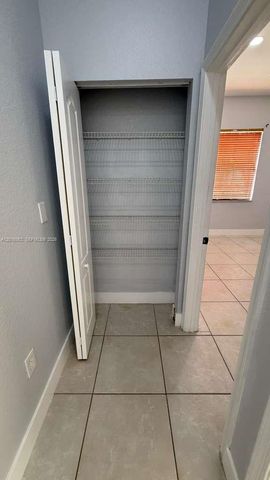 2120 NE 37th Rd 1, Homestead, FL 33033
