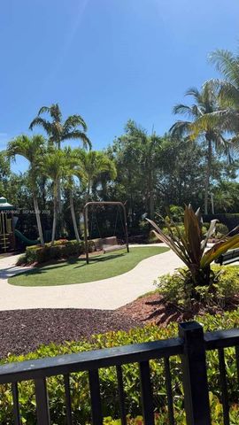 2120 NE 37th Rd 1, Homestead, FL 33033