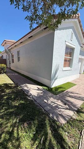 2120 NE 37th Rd 1, Homestead, FL 33033