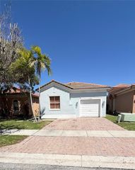 2120 NE 37th Rd 1, Homestead, FL 33033