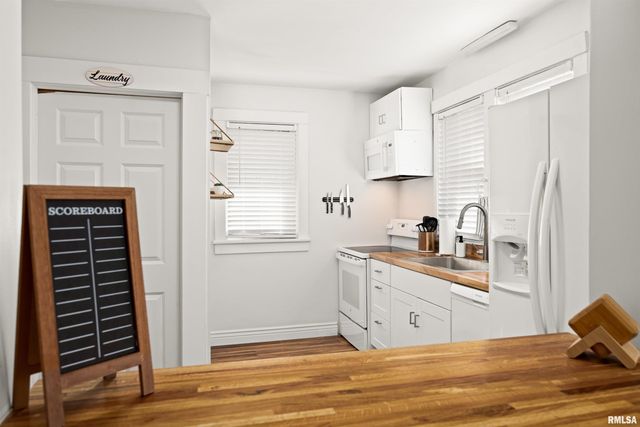 810 E SCIOTA Avenue, Peoria Heights, IL 61616