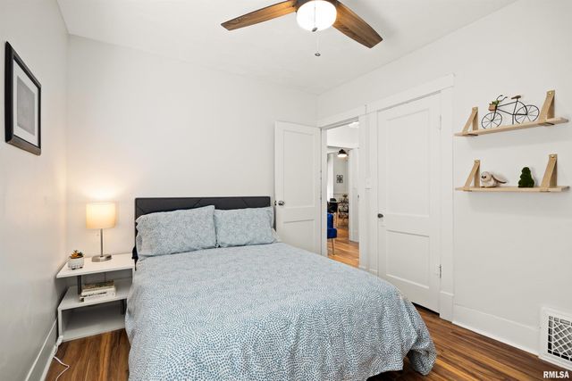 810 E SCIOTA Avenue, Peoria Heights, IL 61616