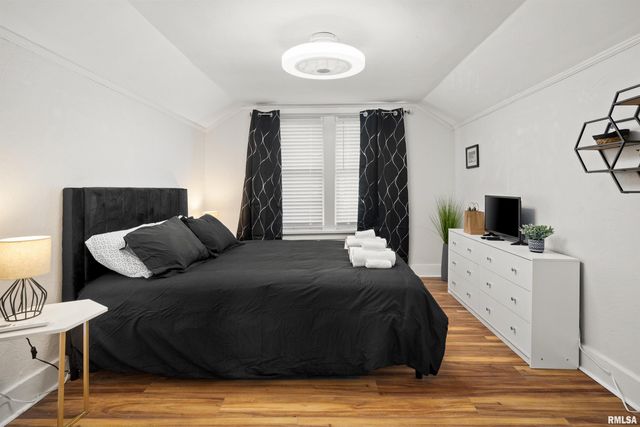 810 E SCIOTA Avenue, Peoria Heights, IL 61616