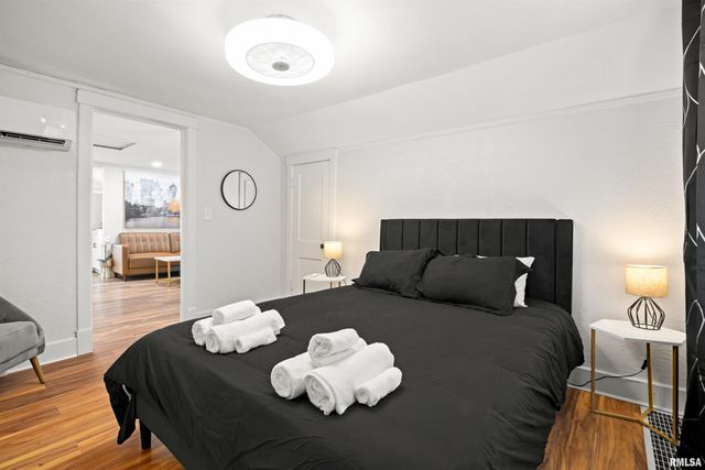 810 E SCIOTA Avenue, Peoria Heights, IL 61616