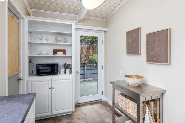 7408 Park Vista, El Cerrito, CA 94530