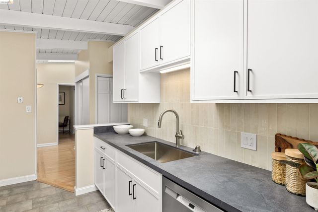 7408 Park Vista, El Cerrito, CA 94530